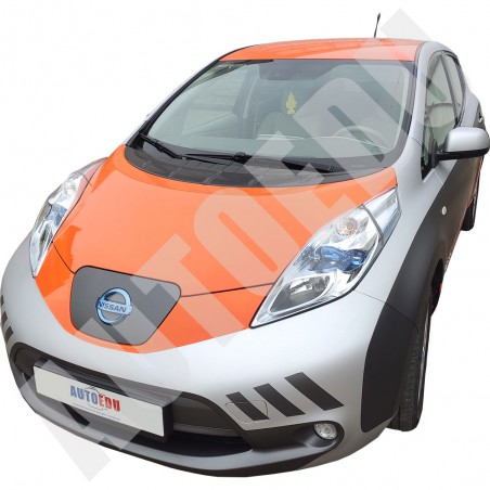 Automobilio modelis su elektrinės pavaros technologija AE-01 AutoEDU